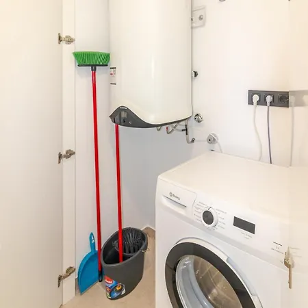 شقة Flatguest Urban Haven